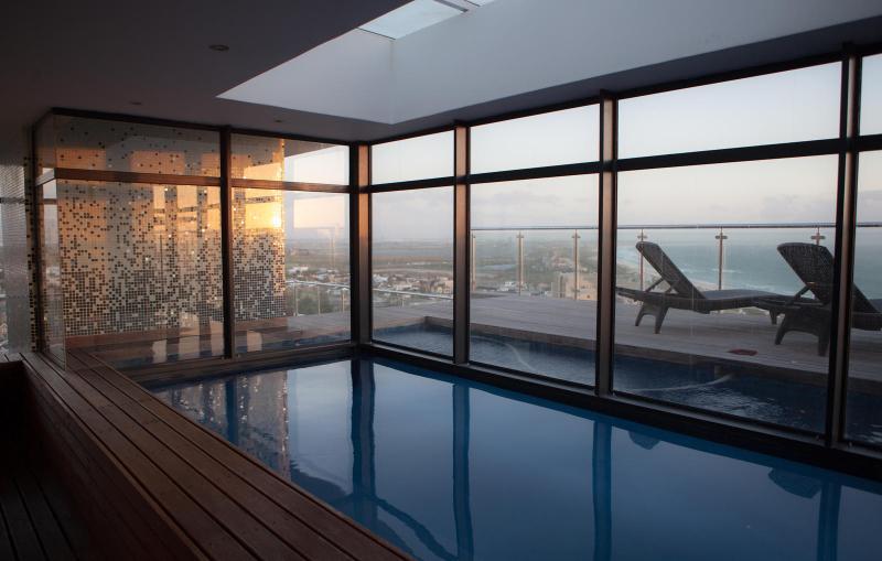 Aquarius Luxury Suites Bloubergstrand Luaran gambar
